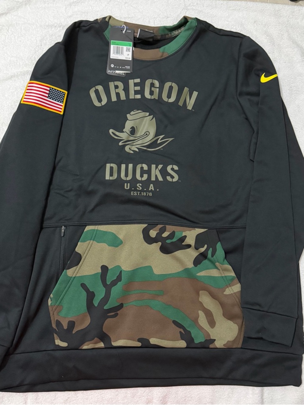 Nike Black Crewneck with Olive Graphic Oregon Ducks